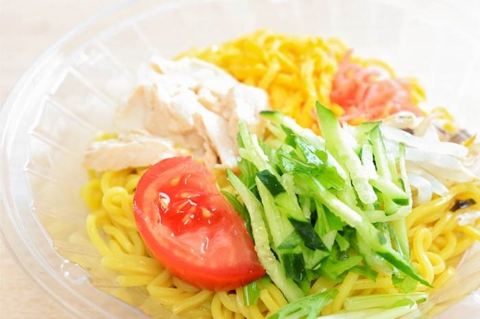 初夏に向けて冷麺容器の選び方とオススメを紹介！ | Youki Style Magazine（容器スタイルマガジン）